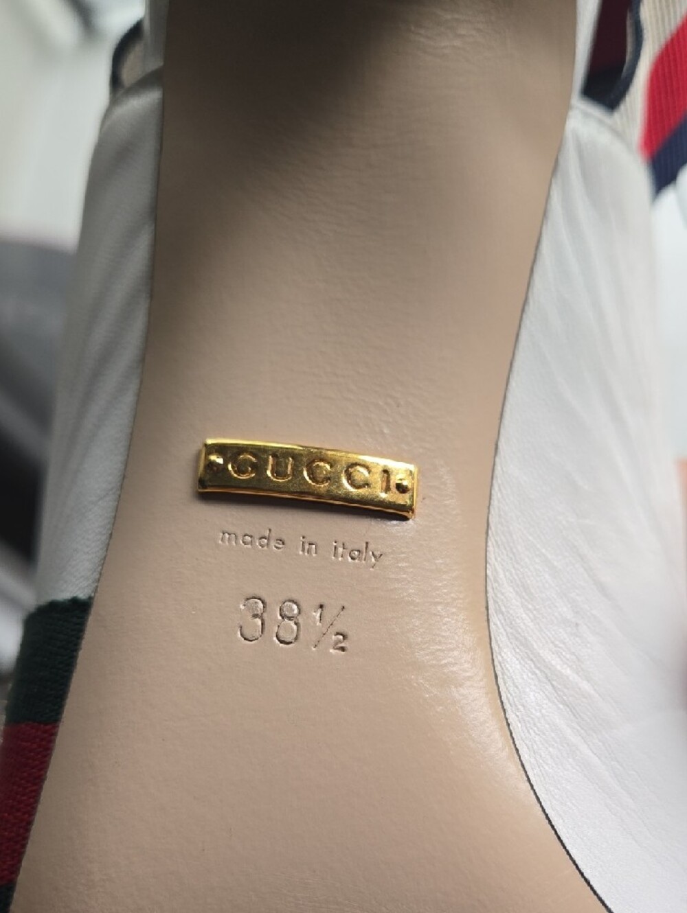 Gucci White Pointed-Toe Slingback Flats with Red-Blue Ribbon - Picture 5 of 7
